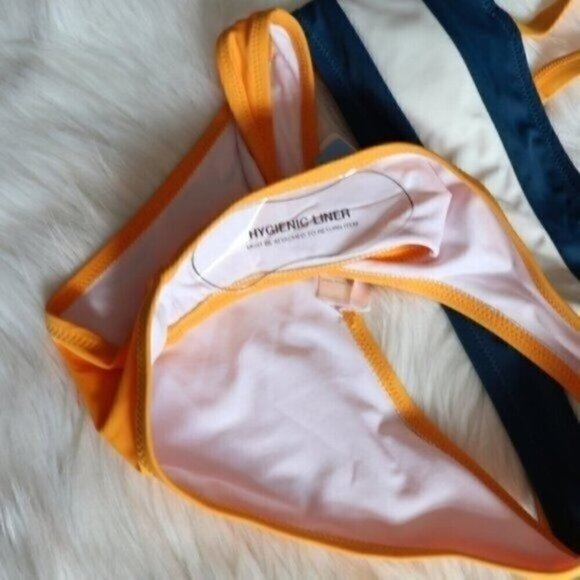 NWT Colorblock Bandeau Low Rised Bikini Set Size Small Bathing Suit Swim - Picture 4 of 9